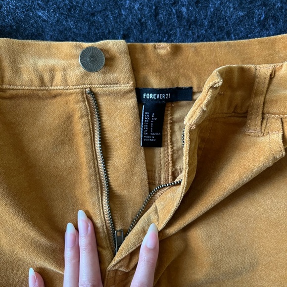 Forever 21 corduroy mini skirt - Picture 4 of 4